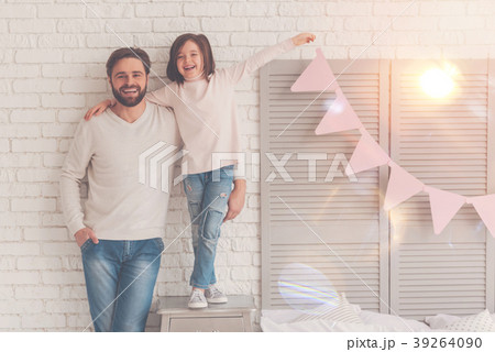 Imaginative family preparing a surprise together Imaginative family preparing a surprise together 39264090