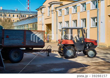tractor working in national botanical garden tractor working in national botanical garden 39266157
