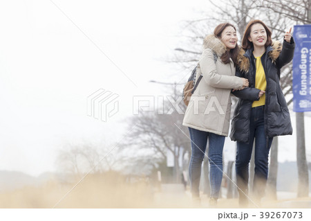 友達 友人 旅行 39267073