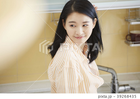 笑顔 微笑 微笑み 39268435