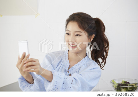 セルフカメラ 自撮り セルカ 39268520