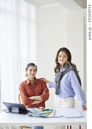 笑顔 微笑 微笑み 39269054