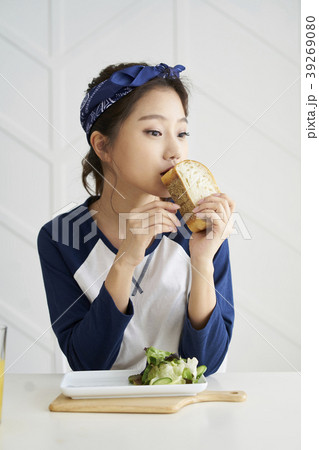 サンドイッチ サラダ 生活 39269080