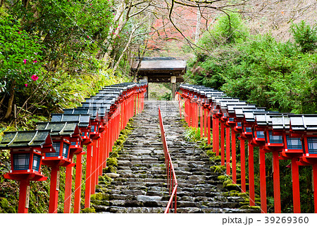 京都 貴船神社 石段灯籠の写真素材