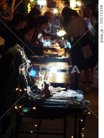 night market street life blur shot out of focus night market street life blur shot out of focus 39273346