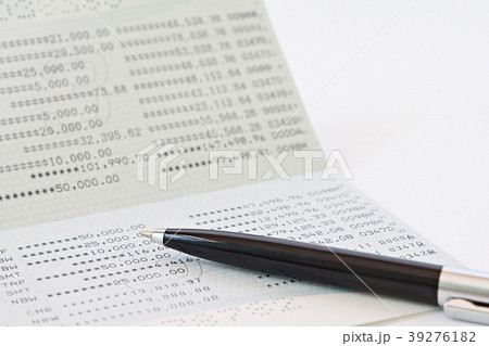 Financial statement on table Financial statement on table 39276182