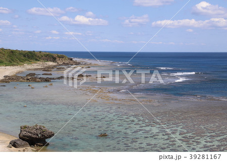 笠石海浜公園から望む海 沖永良部島 笠石海浜公園から望む海 沖永良部島 39281167