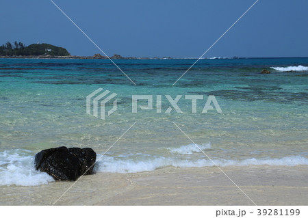 南国の美しい海　土盛海岸 39281199