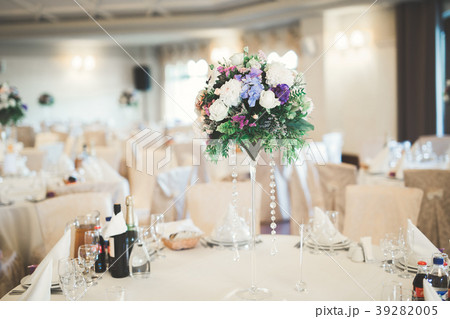 Interior of a restaurant prepared for wedding 39282005