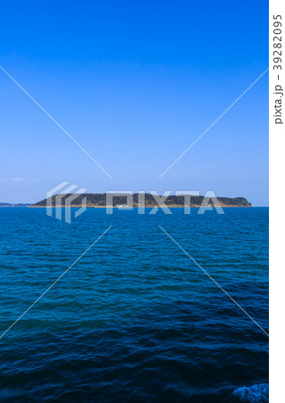 壱岐島　唐津～壱岐行きフェリー　神集島の景色　【佐賀県唐津市】 39282095