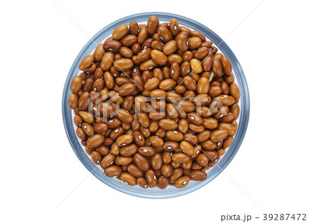raw brown beans isolated 39287472