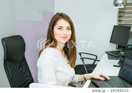 Portrait of skilled administrative manager Portrait of skilled administrative manager 39289313