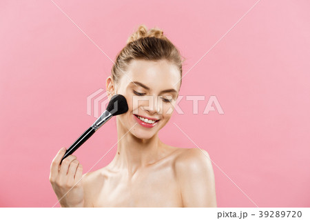 Beauty Concept - Closeup Beautiful caucasian woman Beauty Concept - Closeup Beautiful caucasian woman 39289720