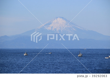 三浦半島城ケ島・長津呂崎から見る富士山 三浦半島城ケ島・長津呂崎から見る富士山 39292063