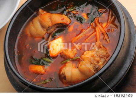 韓国料理 豚足チゲ 韓国料理 豚足チゲ 39292439