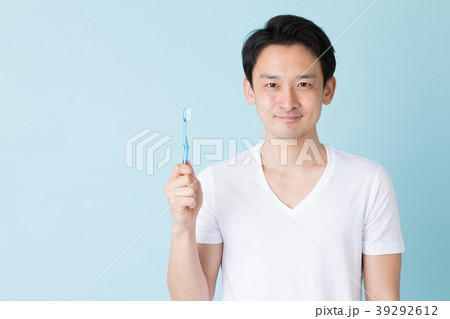 男性 ブルーバック 男性 ブルーバック 39292612