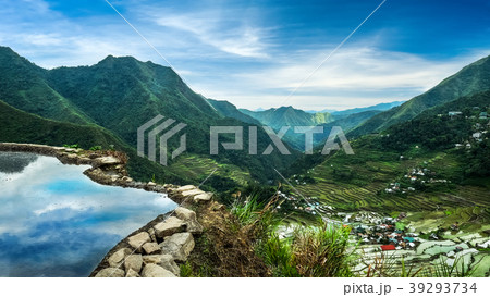 Village houses near rice terraces field 39293734