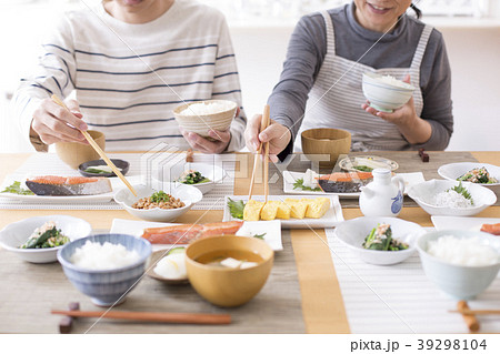 和食の朝食 39298104