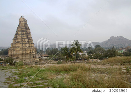 Temple Tower at Hampi Temple Tower at Hampi 39298965
