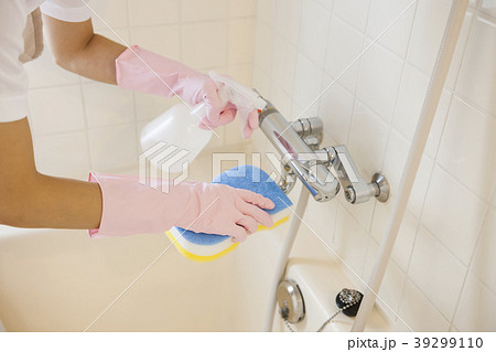 ハウスキーパー 家政婦 女性 家事代行 家事代行サービス ハウスキーパー 家政婦 女性 家事代行 家事代行サービス 39299110