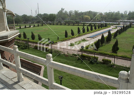 Garden at Red Fort 39299528