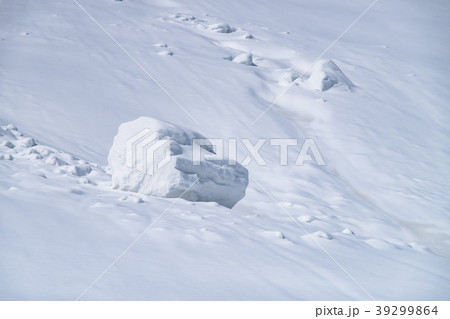 雪山 雪庇 崩落 雪山 雪庇 崩落 39299864