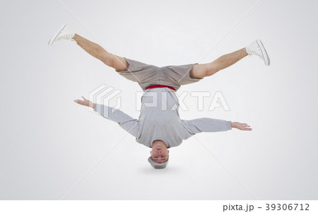 Teenager dancing breakdance in action 39306712