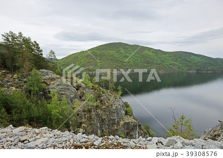 Tinnsja lake, Norway Tinnsja lake, Norway 39308576
