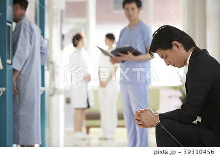 病院の廊下 39310456