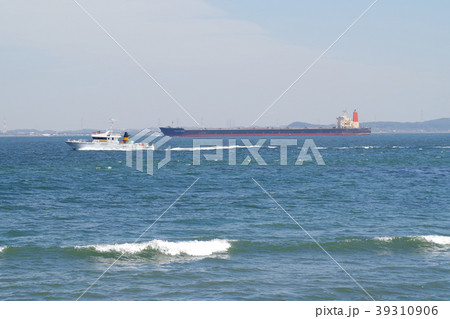 浦賀水道を走る船 浦賀水道を走る船 39310906