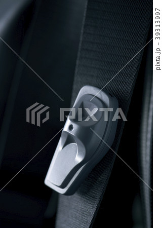 security hard tag in the strap of a bag 39313997