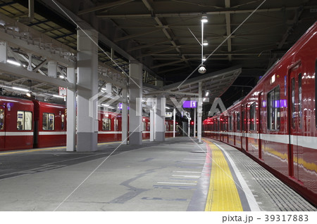 京急川崎駅:京急大師線ホームにて 京急川崎駅:京急大師線ホームにて 39317883