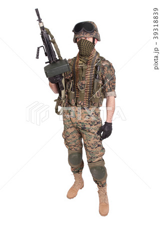 US MARINES with M249 machine gun 39318839