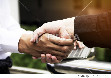 Businessman join hands business concept.	 39320720