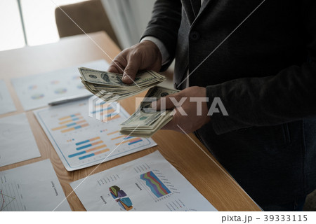 The concept of business results 39333115