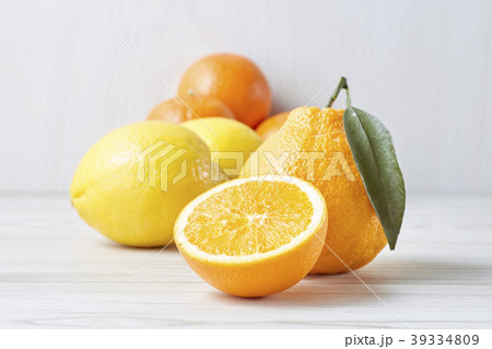 オレンジ、デコポン、レモン、(Citrus fruits) 39334809