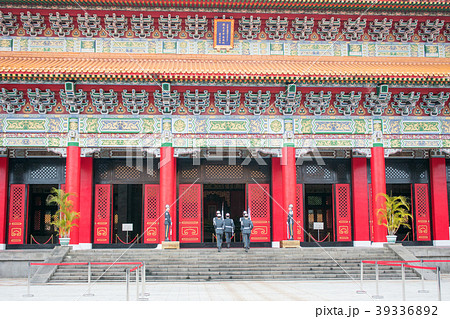 台湾　台北　中山区剣潭山　忠烈祠(ちゅうれつし)　大殿 39336892
