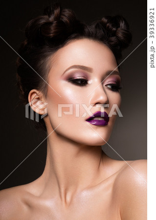 Beautiful woman with professional make up 39336921