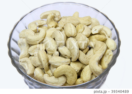 White, Tasty Cashew Nuts White, Tasty Cashew Nuts 39340489
