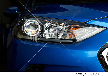 Lamps in car headlight 39341655