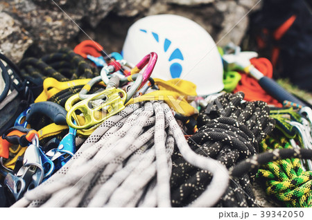 Used climbing equipment - carabiner without Used climbing equipment - carabiner without 39342050