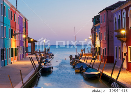 Burano island, Venice, Italy Burano island, Venice, Italy 39344418