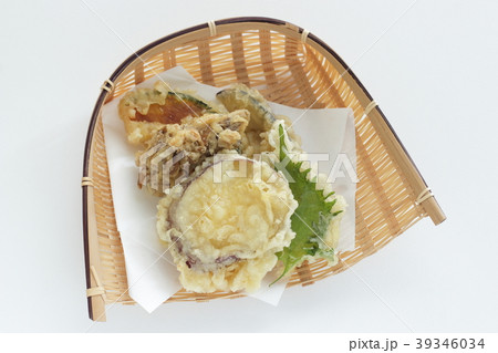 秋野菜の天ぷら盛り合わせの写真素材