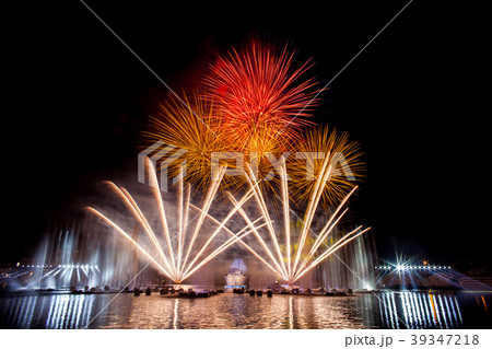 Beautiful fireworks in the night sky. Beautiful fireworks in the night sky. 39347218