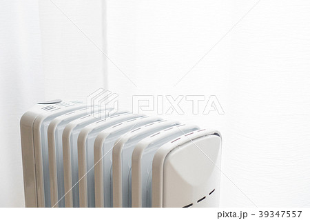 火災や火傷の可能性が低く安全性が高いオイルヒーター 39347557