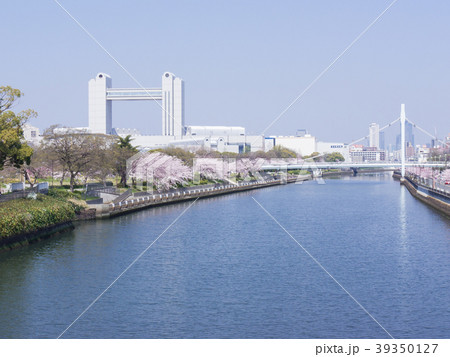 名古屋熱田区都市風景　御陸橋から名古屋国際会議場と名古屋駅中心部を望む 39350127