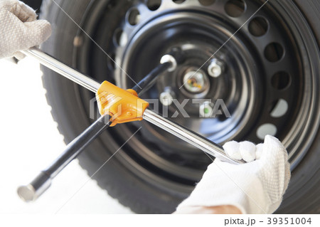 タイヤ交換 39351004