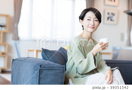主婦 39351542