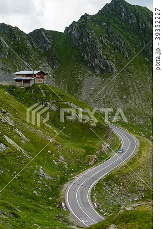 Transfagarasan mountain road, Romanian Carpathians 39352227
