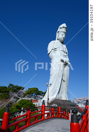 桜と高崎観音 39354197